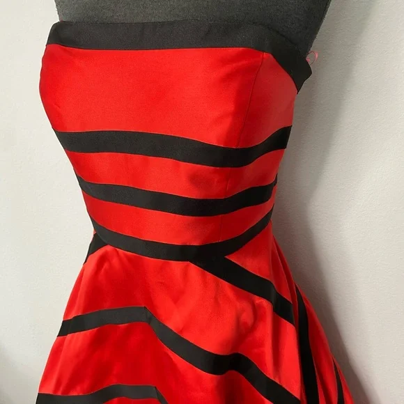 NWT Johnathan Kayne Ballgown - Picture 2 of 7